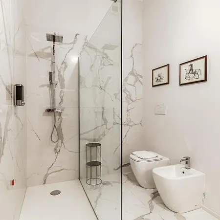 Lake's Vibes - The House Of Travelers